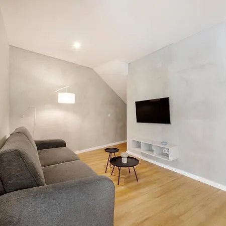 Apartment Oriente By Olala Homes